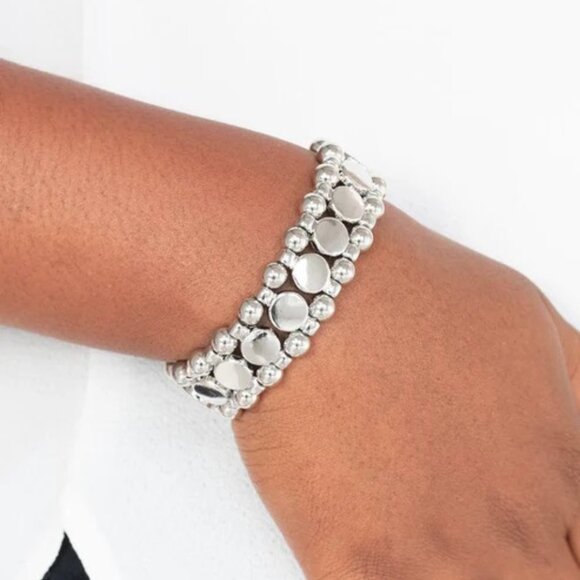Paparazzi Jewelry Accessories - Metro Magnetism - Silver Bracelet - Vintage - Picture 3 of 4